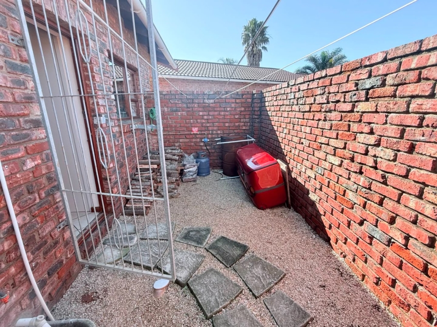 2 Bedroom Property for Sale in Windsor Park Eastern Cape